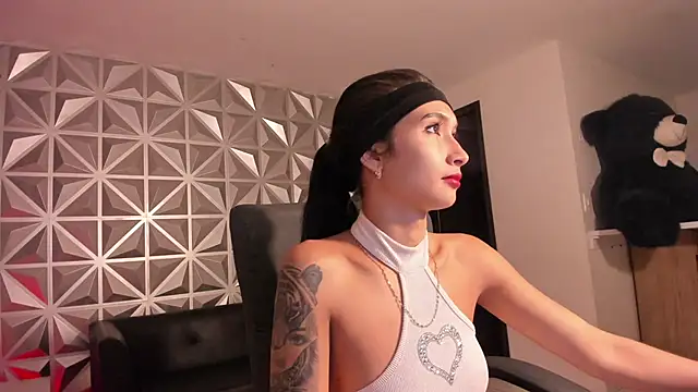 Snapshot of hellen_tease chatting on 09.12.25 hellen tease online show from 09.12.25