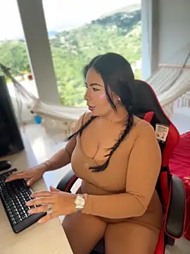 samanthahut1 online show from 04.24.26