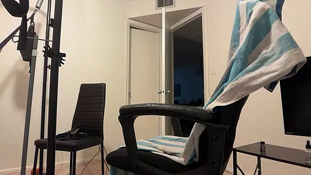 Piercedmuscle80 online show from 02.06.26