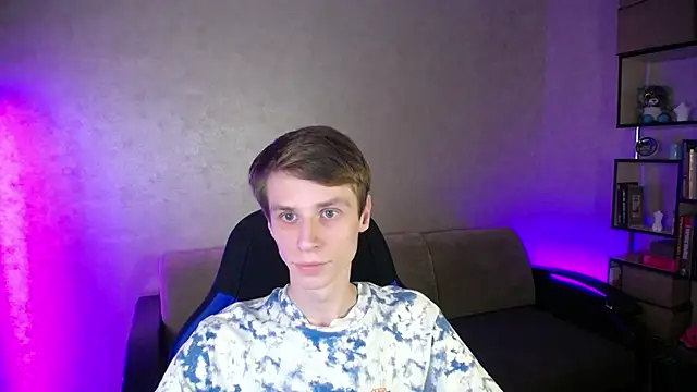 yes cute boy  online show from 10.16.25