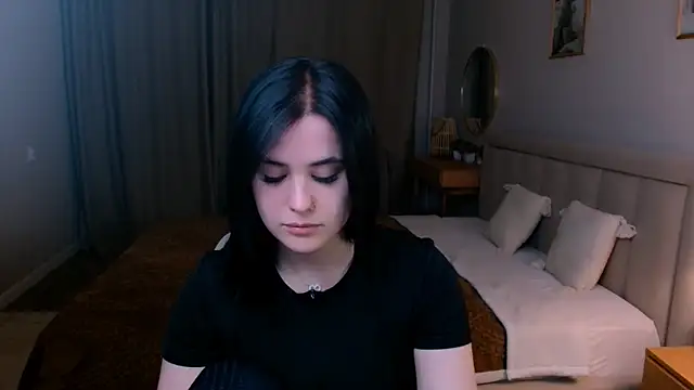 lil angel  online show from 04.17.26