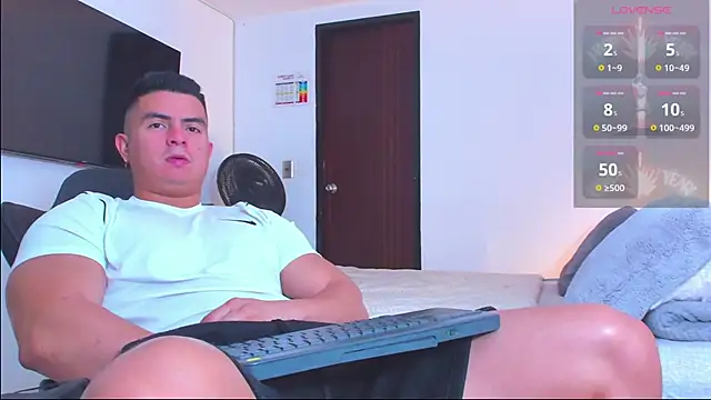 Snapshot of RJBarto chatting on 02.08.26 RJBarto online show from 02.08.26