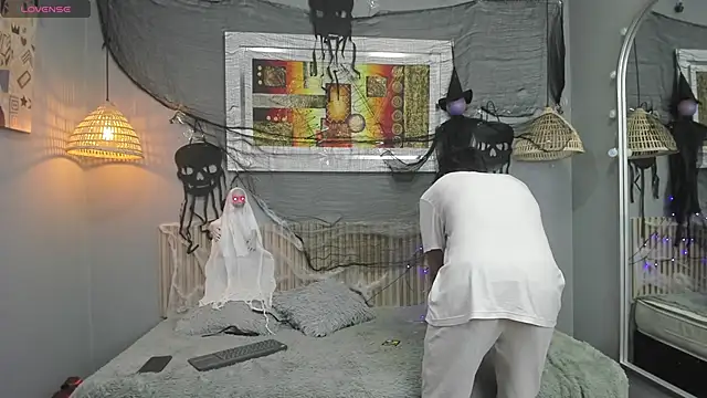 markbowie online show from 10.16.25