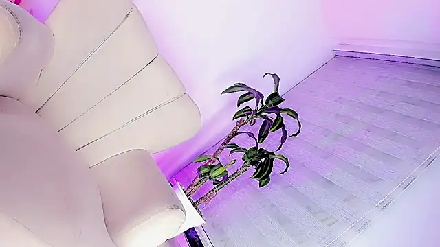 Eboney Hott online show from 05.28.26
