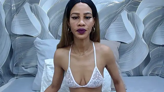 Snapshot of GlowGoddessxx chatting on 05.24.26 GlowGoddessxx online show from 05.24.26