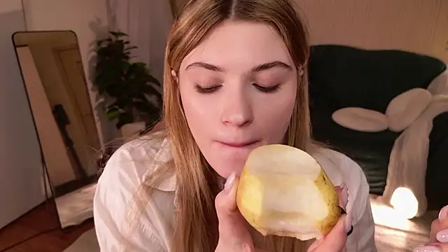 Angell Wild online show from 03.11.26