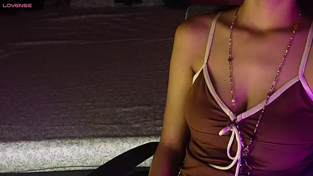 Snapshot of NidhiChandra chatting on 10.27.25 NidhiChandra online show from 10.27.25