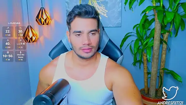 Snapshot of AndresR3 chatting on 09.15.25 AndresR3 online show from 09.15.25