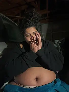 Snapshot of 1n0nlythroat chatting on 01.19.26 1n0nlythroat online show from 01.19.26