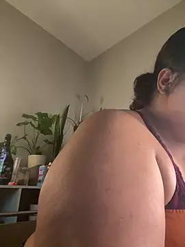 Snapshot of 1n0nlythroat chatting on 03.04.26 1n0nlythroat online show from 03.04.26