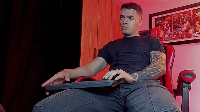 ALPHA DOMINUS  online show from 01.18.26