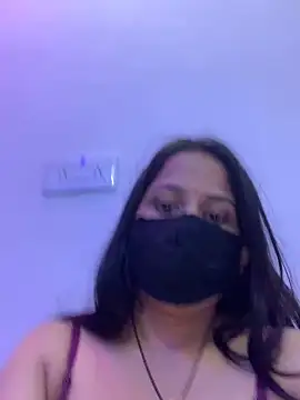 Snapshot of misharani00 chatting on 10.14.25 misharani00 online show from 10.14.25