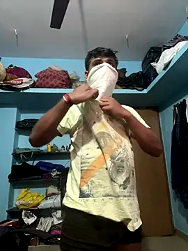 Snapshot of omkarcoll chatting on 09.09.25 omkarcoll online show from 09.09.25