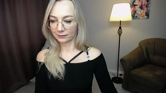 Ava Elior online show from 10.16.25