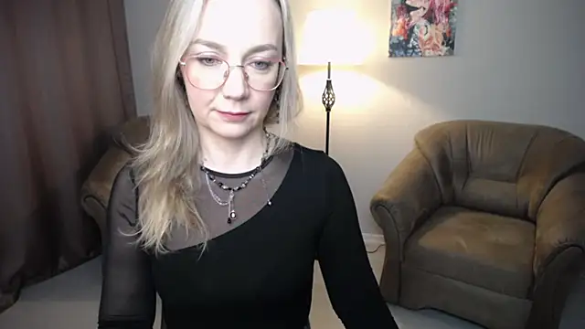 Snapshot of Ava_Elior chatting on 04.22.26 Ava Elior online show from 04.22.26