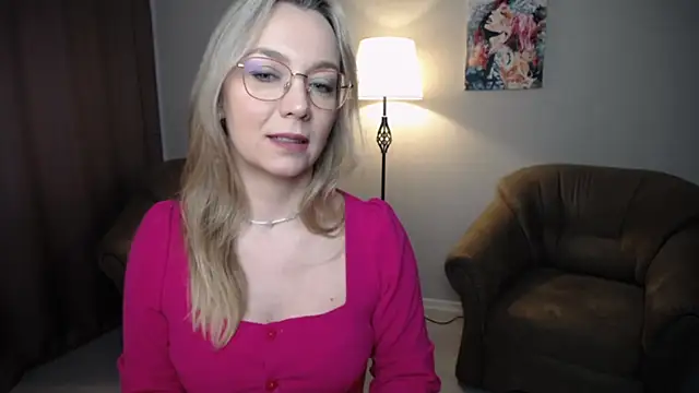 Snapshot of Ava_Elior chatting on 04.28.26 Ava Elior online show from 04.28.26