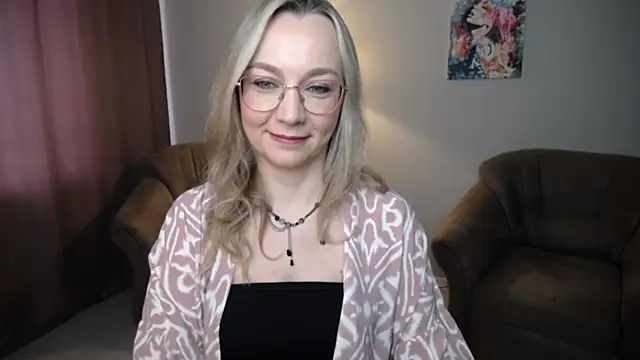 Snapshot of Ava_Elior chatting on 05.08.26 Ava Elior online show from 05.08.26