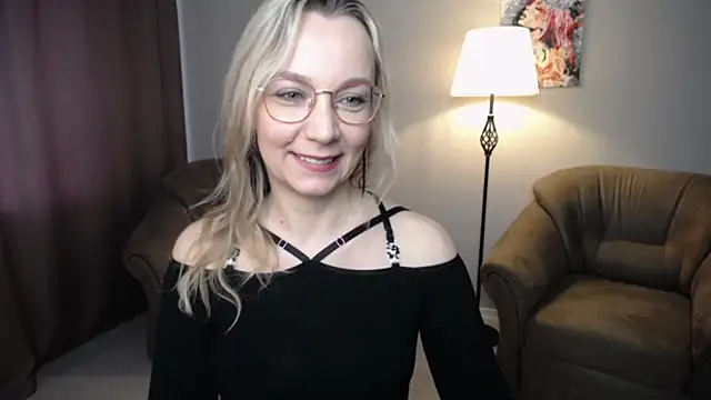 Snapshot of Ava_Elior chatting on 05.13.26 Ava Elior online show from 05.13.26