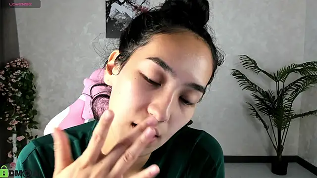 FlirtyAura online show from 09.16.25