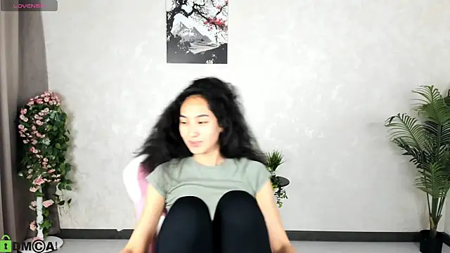 FlirtyAura online show from 09.20.25