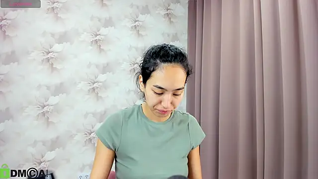 FlirtyAura online show from 10.01.25