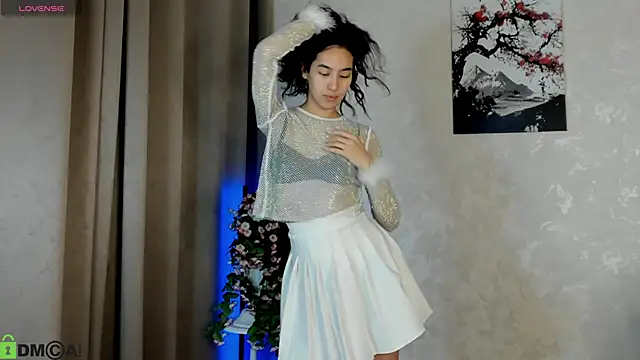 FlirtyAura online show from 12.05.25