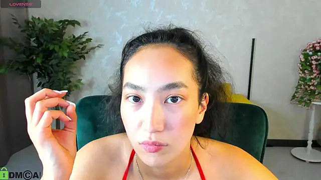 FlirtyAura online show from 12.21.25