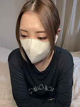 Snapshot of _Kaori chatting on 10.22.25  Kaori online show from 10.22.25