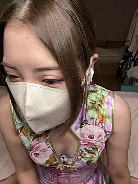 Snapshot of _Kaori chatting on 10.30.25  Kaori online show from 10.30.25