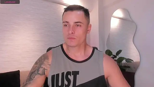 connorsmiith online show from 04.17.26