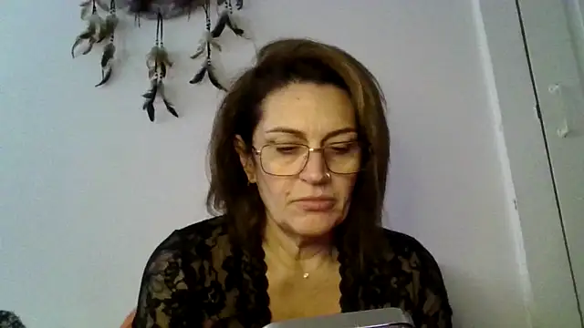 RubyyRosee online show from 10.28.25