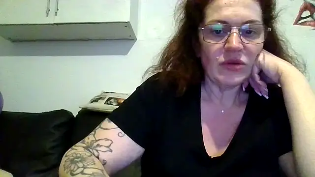 Snapshot of RubyyRosee chatting on 04.26.26 RubyyRosee online show from 04.26.26