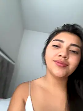 Snapshot of Lupe_19 chatting on 10.26.25 Lupe 19 online show from 10.26.25