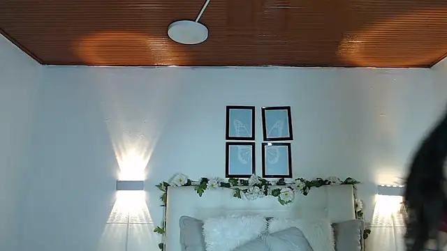 Megan 05  online show from 09.29.25