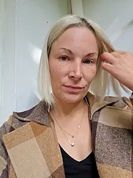 Sunny-Sin online show from 09.23.25