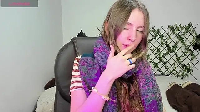 velvet  moon online show from 02.12.26