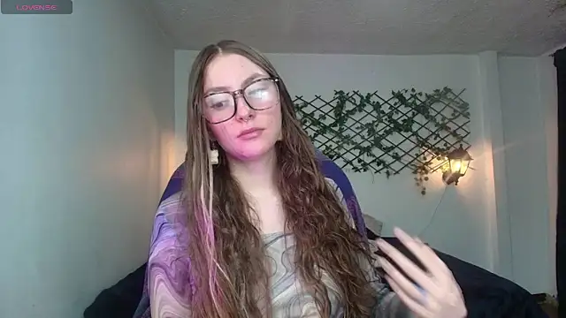 velvet  moon online show from 03.31.26