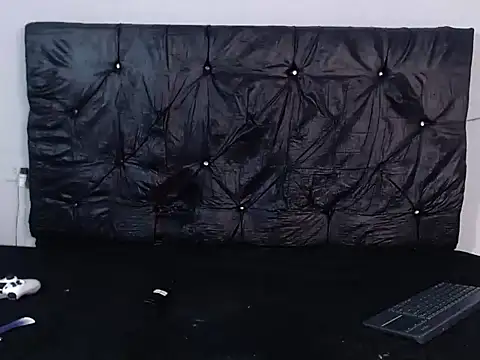 Snapshot of masterbrave420 chatting on 10.08.25 masterbrave420 online show from 10.08.25