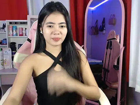 Snapshot of pinay_sharmelyn chatting on 03.11.26 pinay sharmelyn online show from 03.11.26