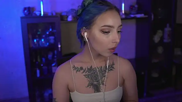Snapshot of lis_silver chatting on 05.17.26 lis silver online show from 05.17.26