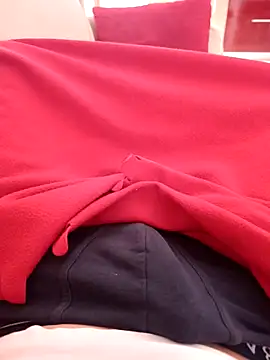 Snapshot of Aries-1990 chatting on 10.07.25 Aries-1990 online show from 10.07.25