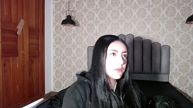 Megara 25 online show from 09.10.25