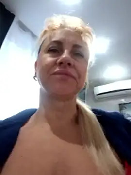 KissMiSveet online show from 02.04.26