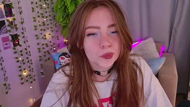 Moon  Bunny online show from 09.11.25