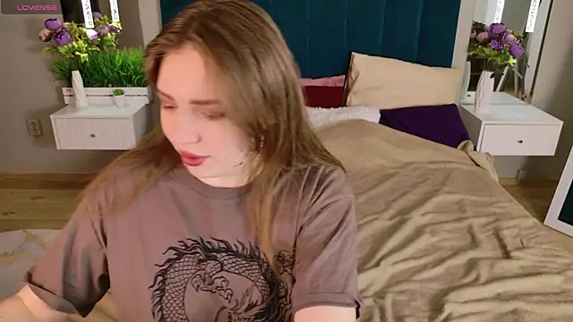 Moon  Bunny online show from 02.15.26