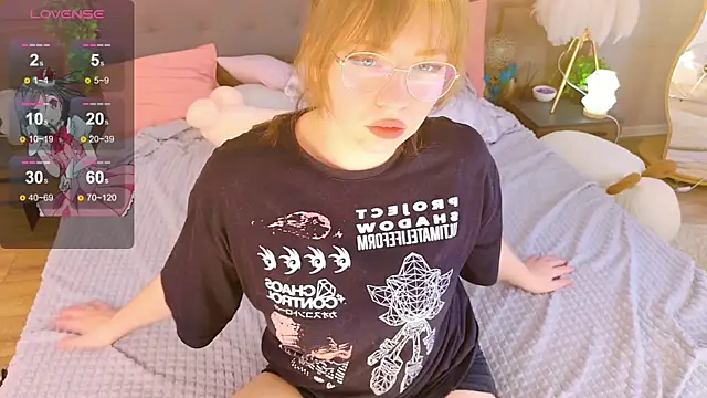 Moon  Bunny online show from 06.06.26