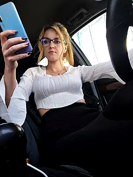 YOOUR EVAA online show from 11.29.25