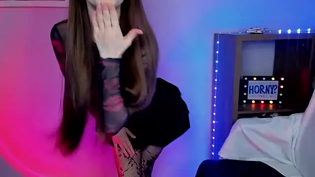 LuxMaya online show from 03.31.26