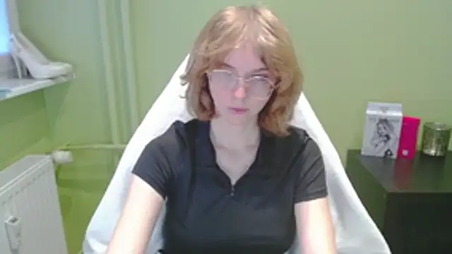 juicyPenny online show from 12.16.25