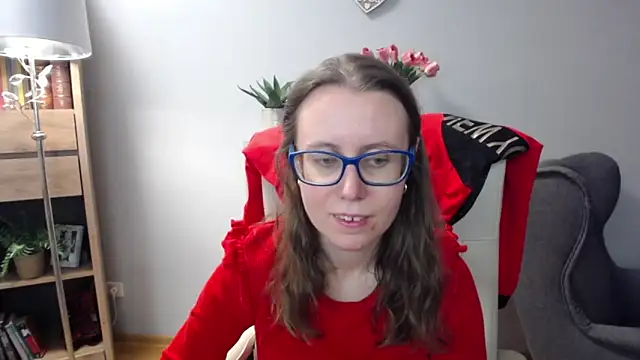 Snapshot of sweetxLizzy chatting on 04.22.26 sweetxLizzy online show from 04.22.26
